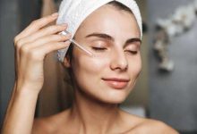 黑眼圈很重怎么辦 眼霜+按摩軟硬兼施-菲菲美人館